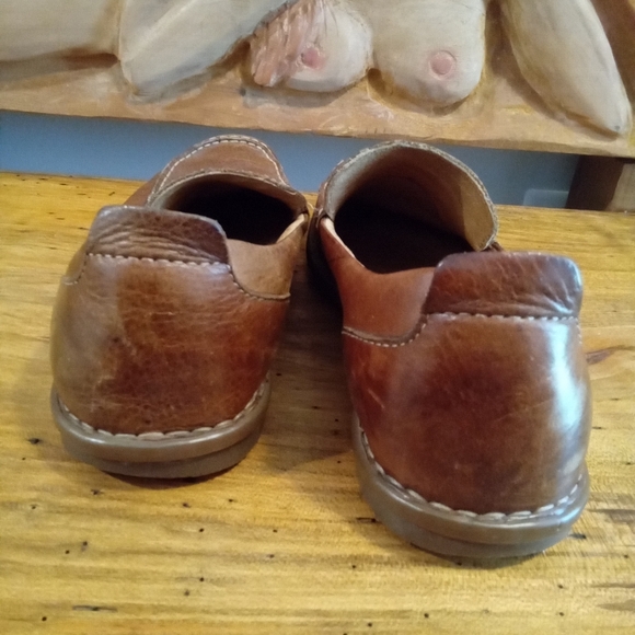 Born Men's Size 10.5 Casual Leather Slip-on Shoes - Picture 5 of 16